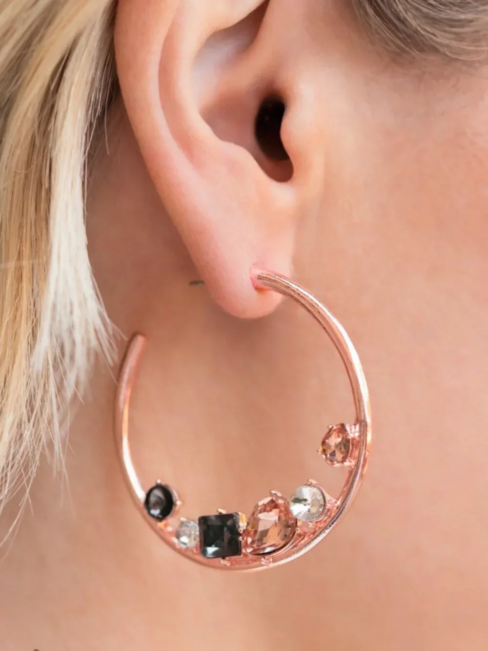 Paparazzi Jewelry Accessories - Attractive Allure - Rose Gold Earrings - Vintage